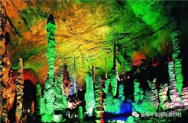 　張家界大峽谷、玻璃橋、黃龍洞品質(zhì)純玩兩日游c2