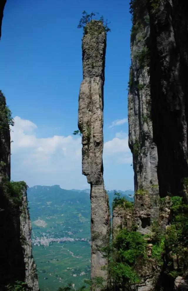 恩施大峽谷、土司城、石門河、女兒城、土家歌舞表演、汽車三日游