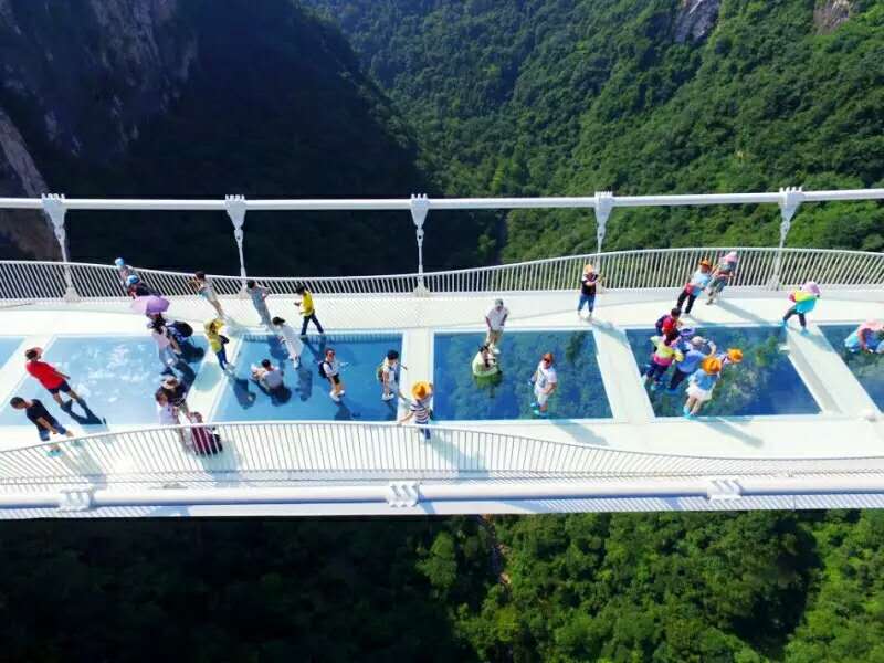 玻璃橋、天門山玻璃棧道“新奇之旅”一晚2日游B1