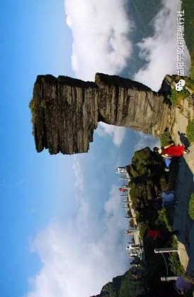 貴州黃果樹大瀑布、梵凈山、西江千戶苗寨、荔波大小七孔、鎮(zhèn)遠(yuǎn)古城遵義會議會址、息烽集中營汽車七日游