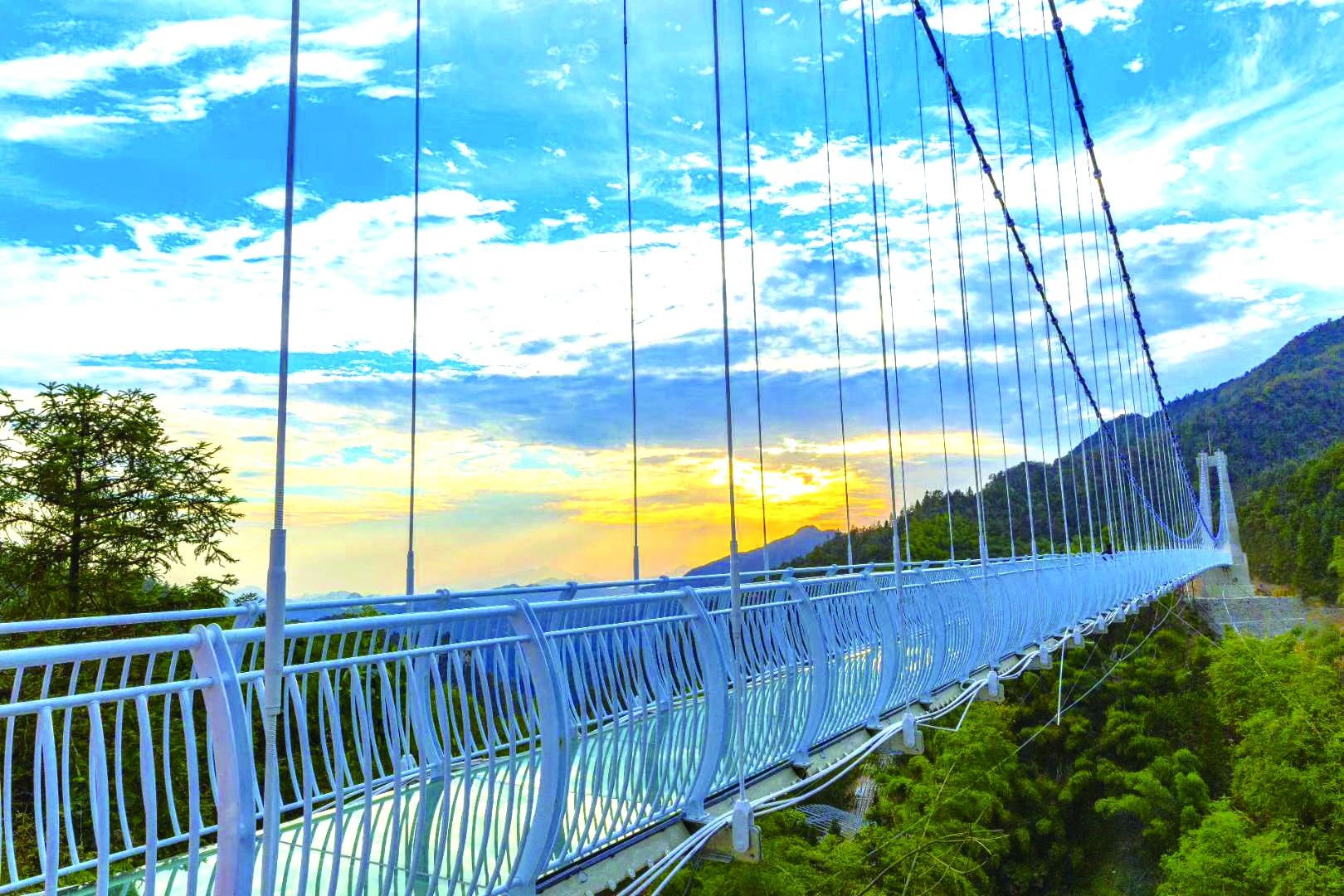 梅山文化園、青云洞、云臺山2日